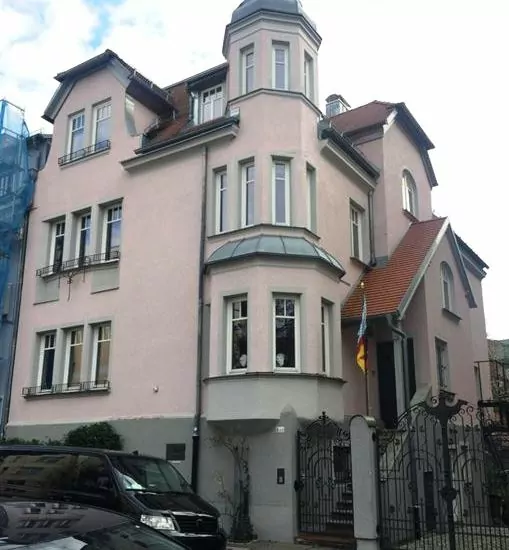 Mozartstra&szlig;e 5 &frac12;, 2017. (Isabel Rogg)